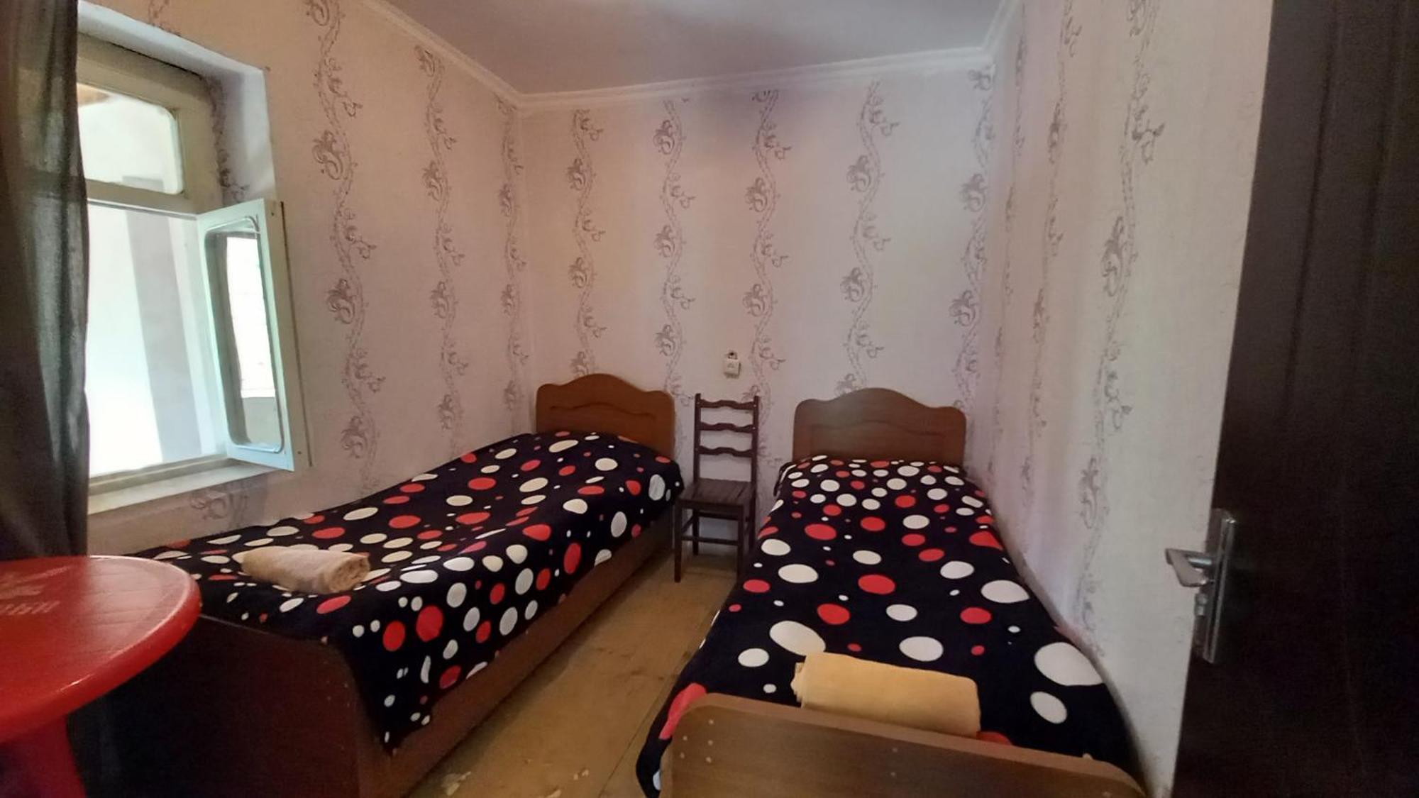 Guesthouse Lika Ushguli Exteriör bild
